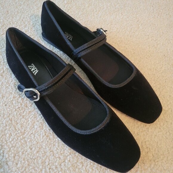 Zara Black Velvet Ballet Flats - Picture 1 of 3